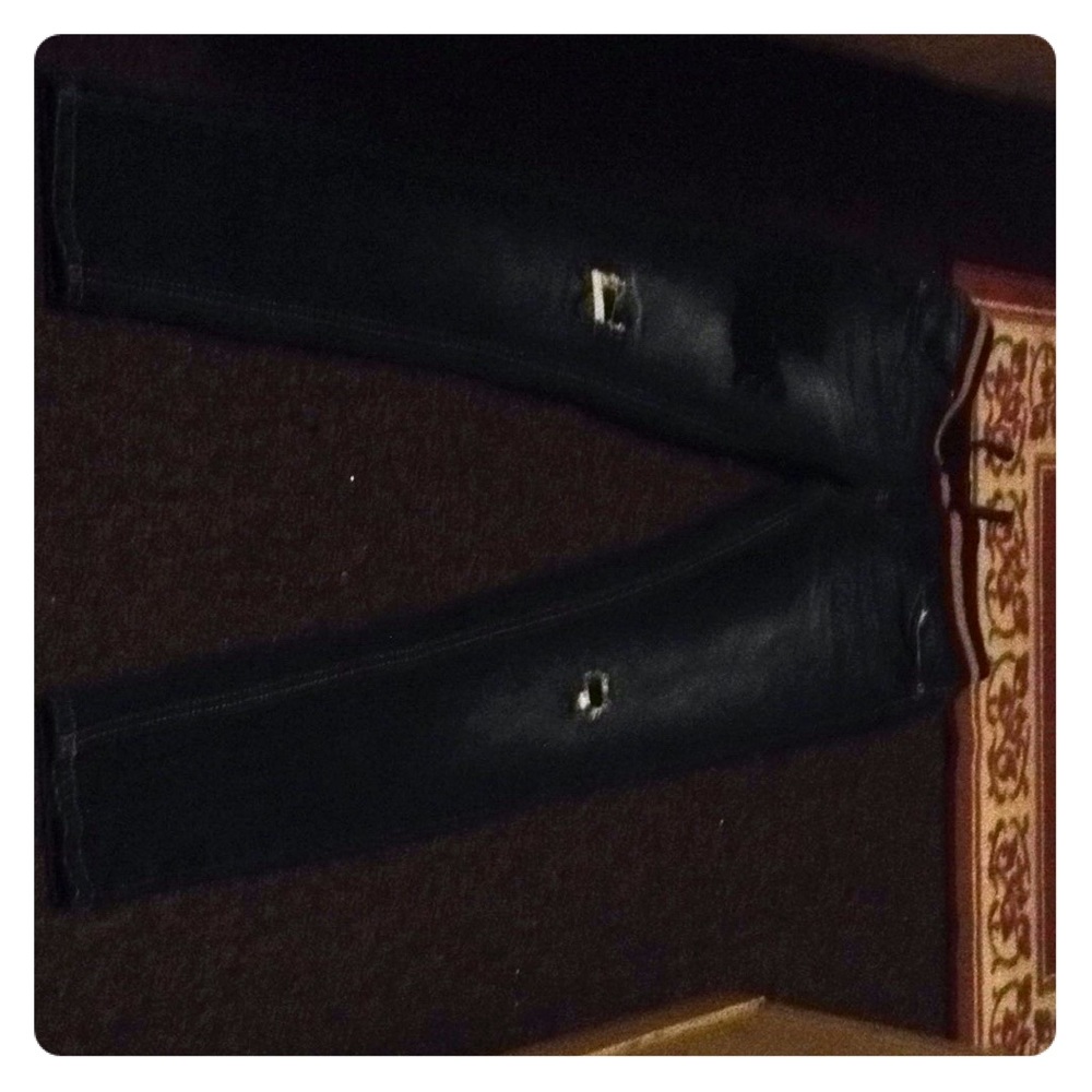 Jean holes